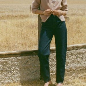 NWT Doen lady jeans size 31. Color is “rinse” which is a dark blue color.